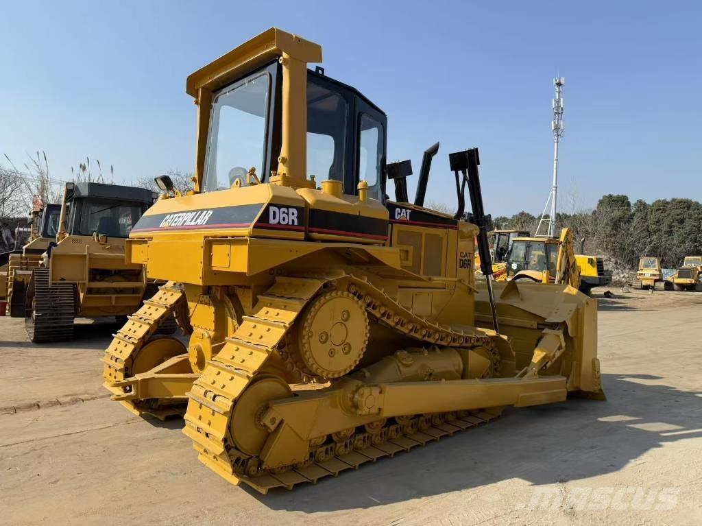 CAT D 6 R Spycharki gąsienicowe