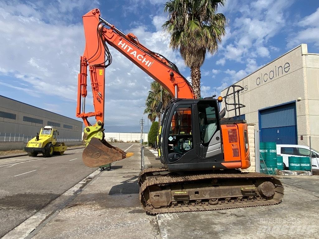 Hitachi ZX 135 US-6 Koparki gąsienicowe