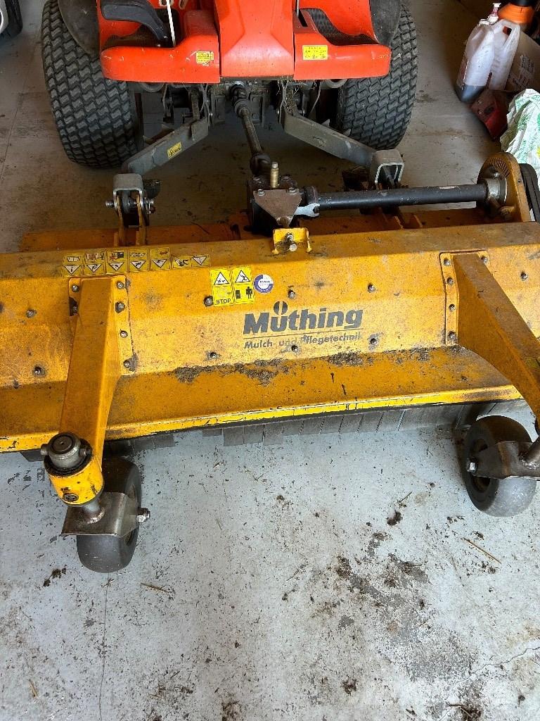 Kubota F 251 Kosiarki ciągnikowe i ciągnione