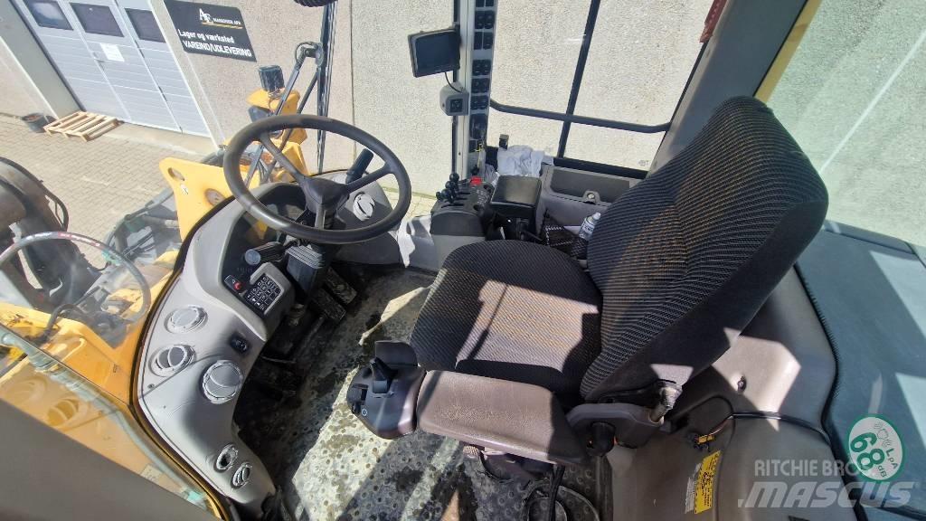 Volvo L 120 F Ładowarki kołowe