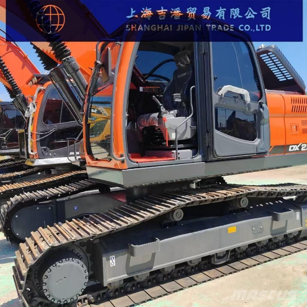 Doosan DX 225 Koparki gąsienicowe