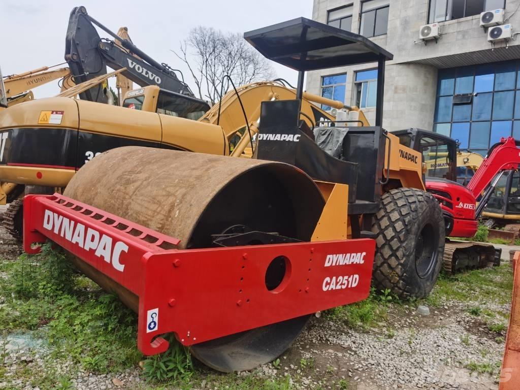 Dynapac CA 251 D Walce jednobębnowe