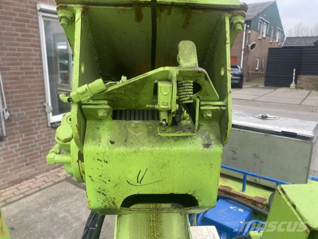 Maeda MC-305C Żurawie gąsienicowe