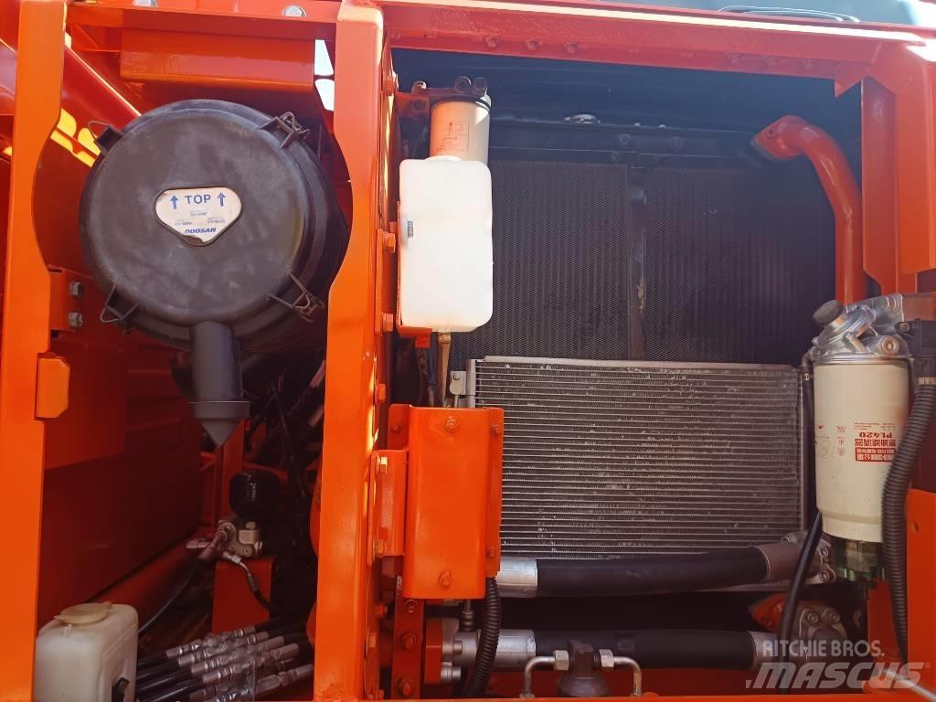 Doosan DX150 LC Koparki gąsienicowe