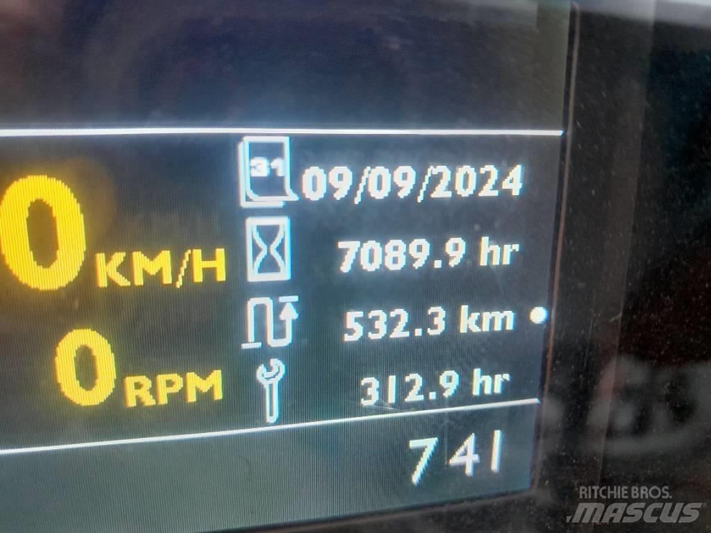 JCB TM 320 Ładowarki rolnicze