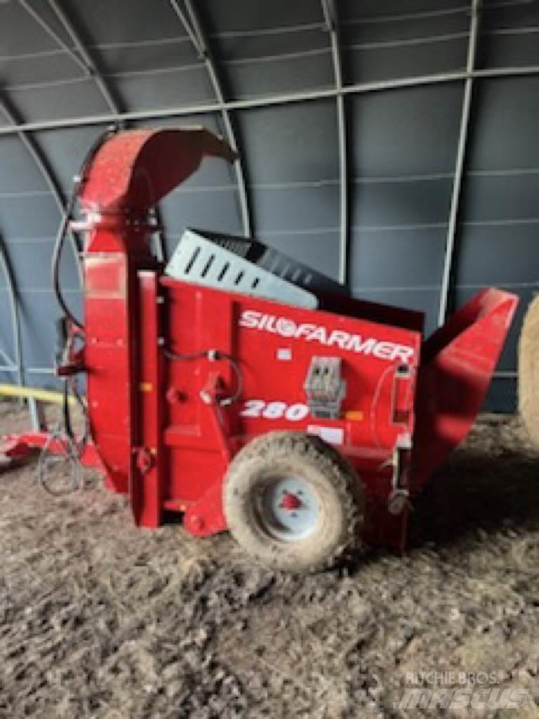 Silofarmer P280 Rozdrabniacze, krajarki i odwijarki słomy