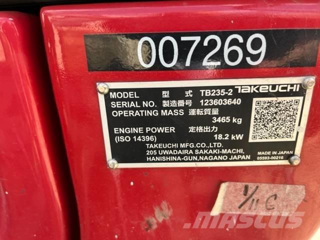 Takeuchi TB235 Minikoparki