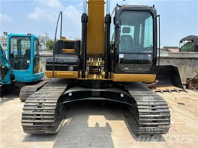 CAT 320 D Koparki gąsienicowe