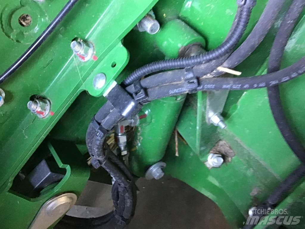 John Deere V461M Prasy zwijające