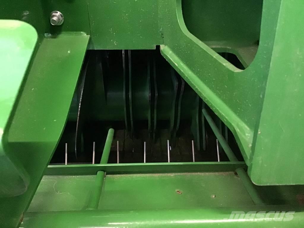 John Deere V461M Prasy zwijające