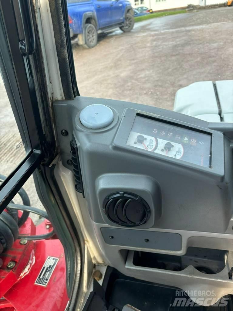Takeuchi TB 250 Minikoparki