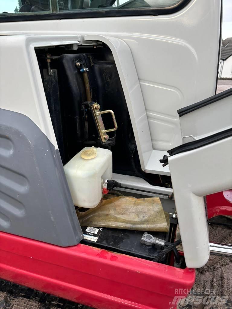 Takeuchi TB 250 Minikoparki