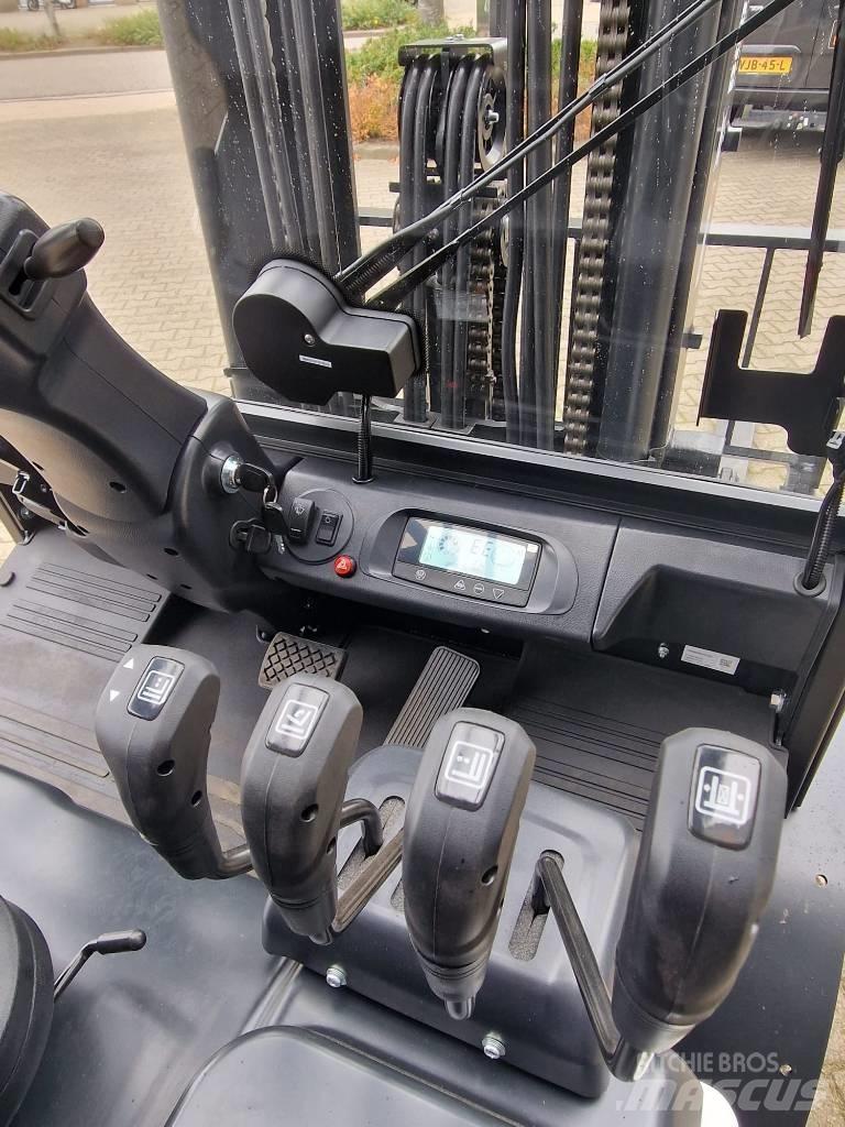 Bobcat B 30 X-7 Plus Wózki elektryczne