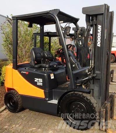 Doosan D25S-5 Wózki Diesla