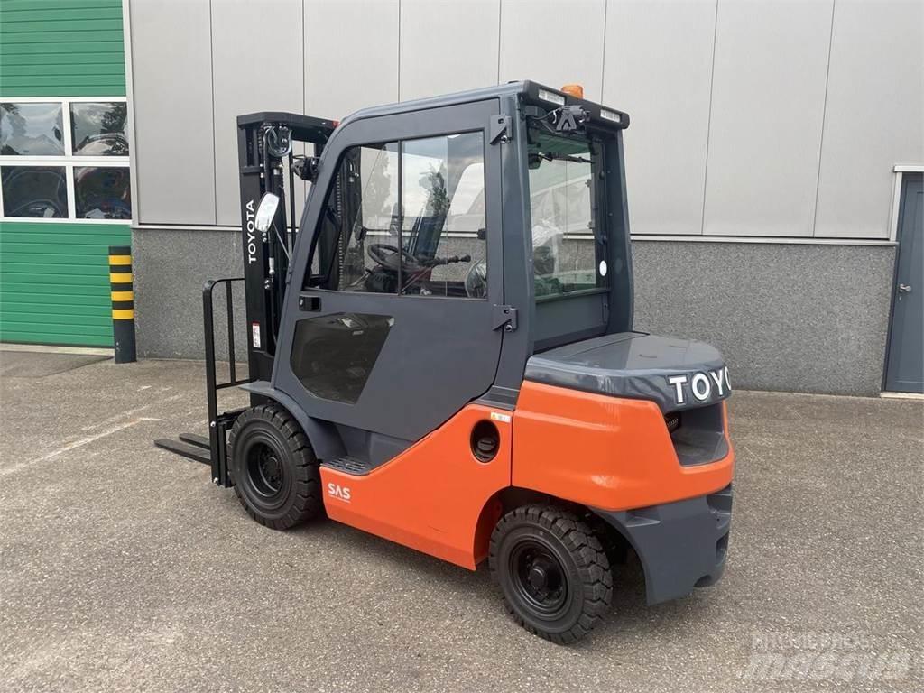 Toyota 52-8FDF25 Wózki Diesla