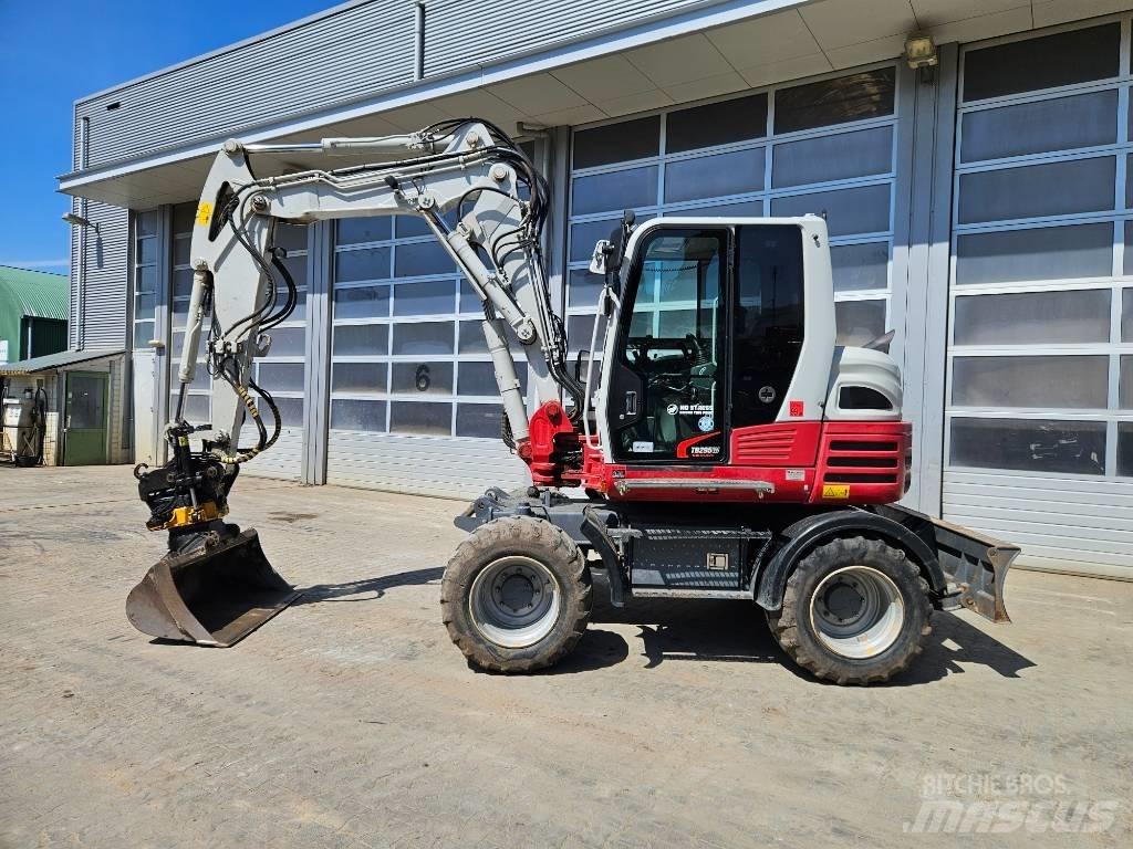Takeuchi TB295W Koparki kołowe