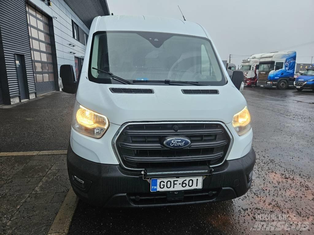 Ford Transit Busy / Vany