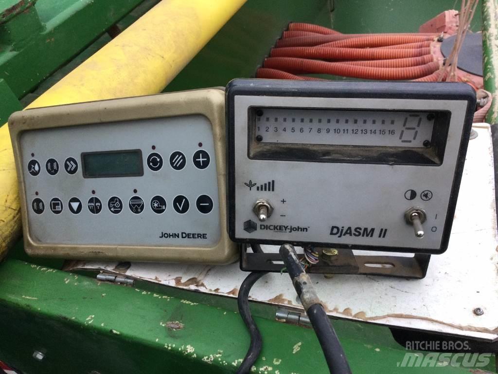 John Deere 750 A Siewniki kombinowane