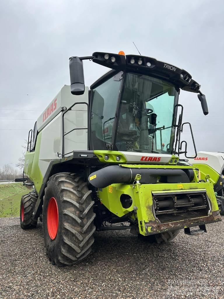 CLAAS Trion 530 Kombajny zbożowe