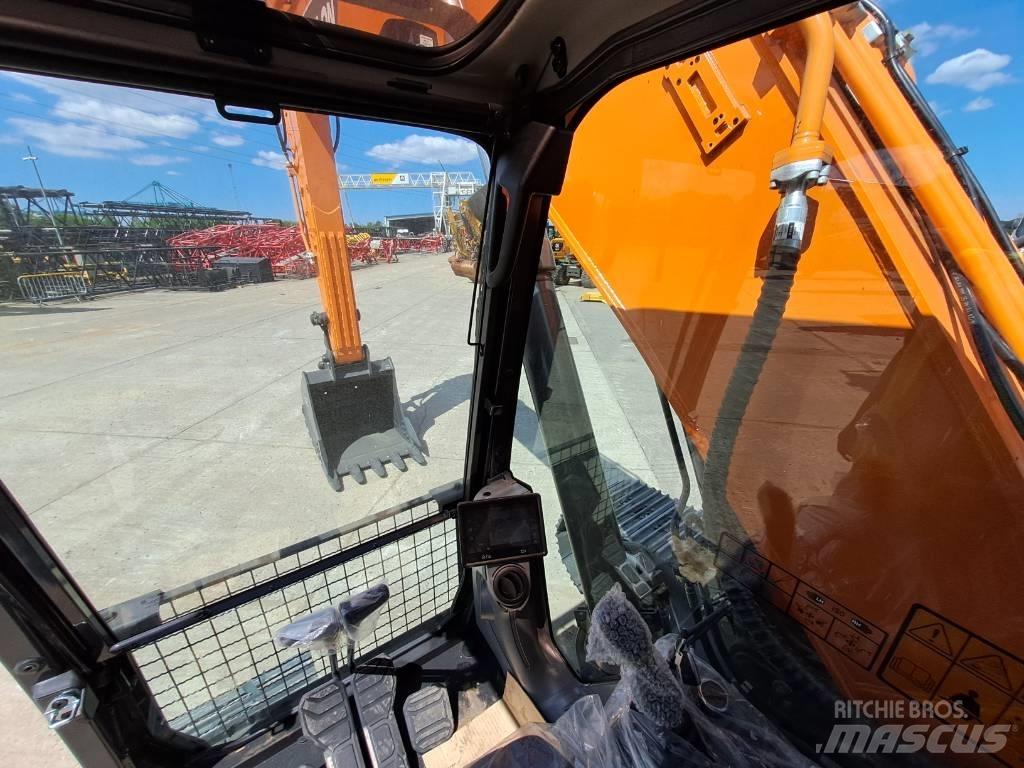 Develon DX225LC-7M Koparki gąsienicowe