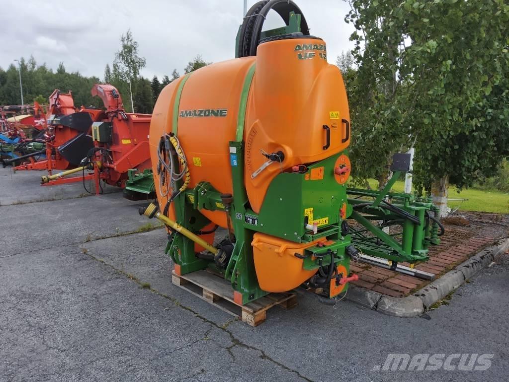 Amazone UF 1201 Zamontowane opryskiwacze