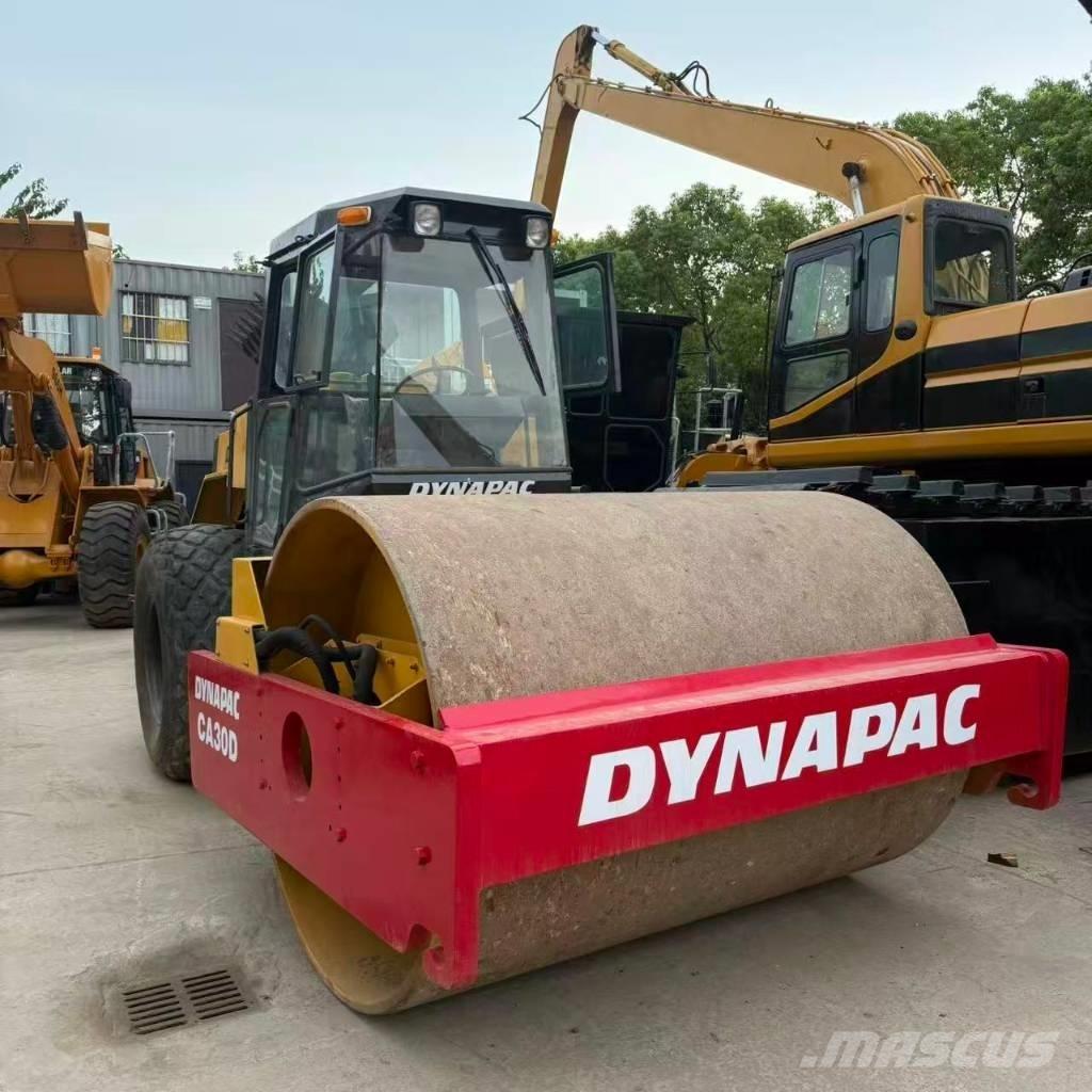 Dynapac CA 30 D Walce jednobębnowe