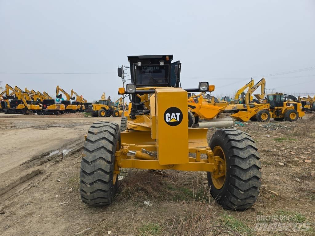 CAT 140 K Równiarki