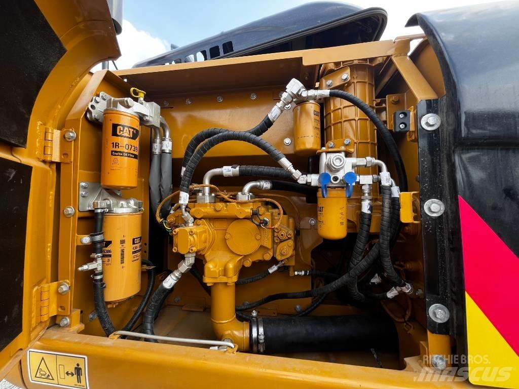 CAT 320 D2L Koparki gąsienicowe