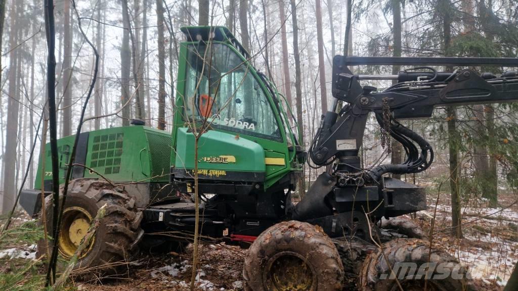 John Deere 770 D Harwestery