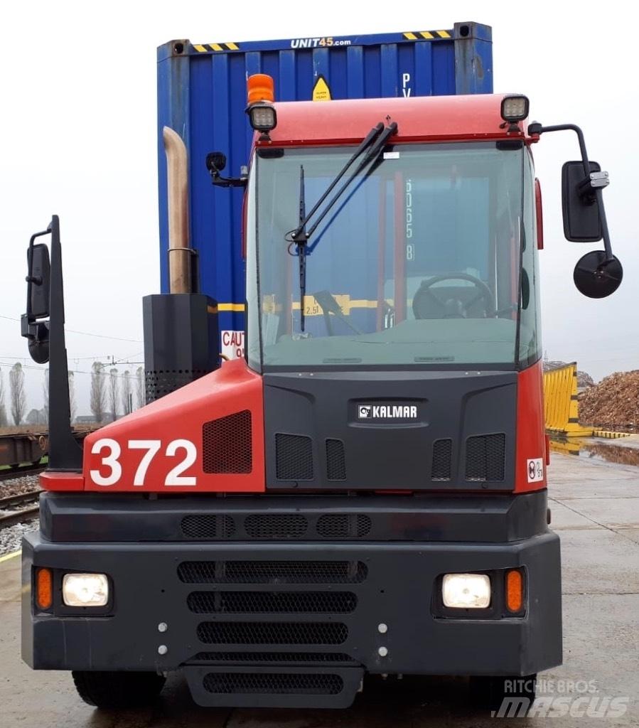 Kalmar T2 Ciągniki terminalowe