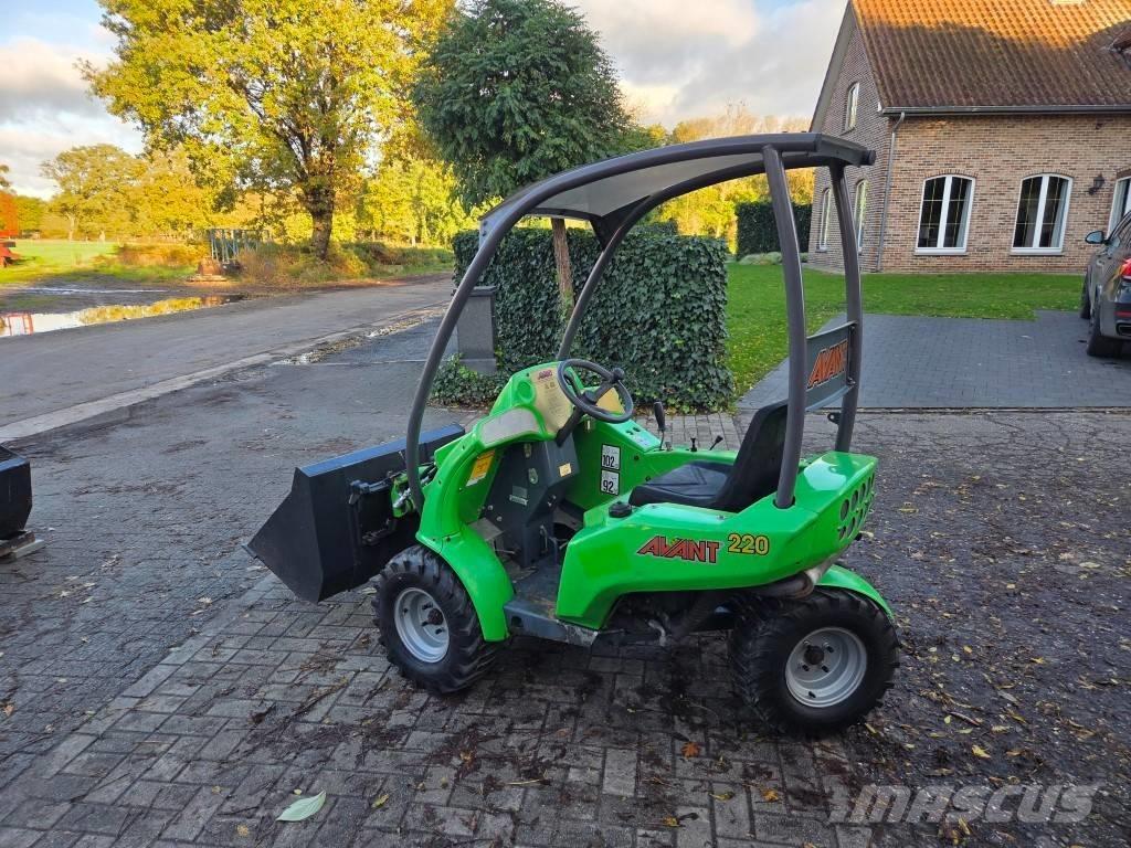 Avant 220 Ładowarki wielofunkcyjne