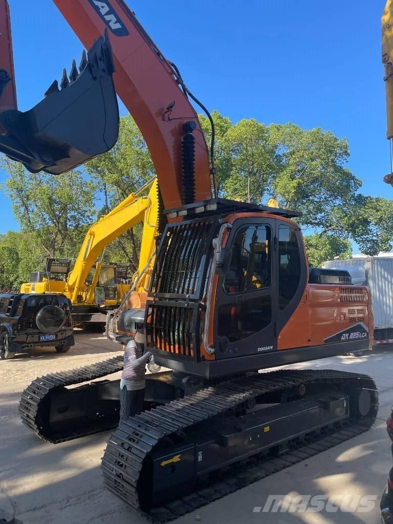 Doosan DX 225 LC Midikoparki  7t - 12t
