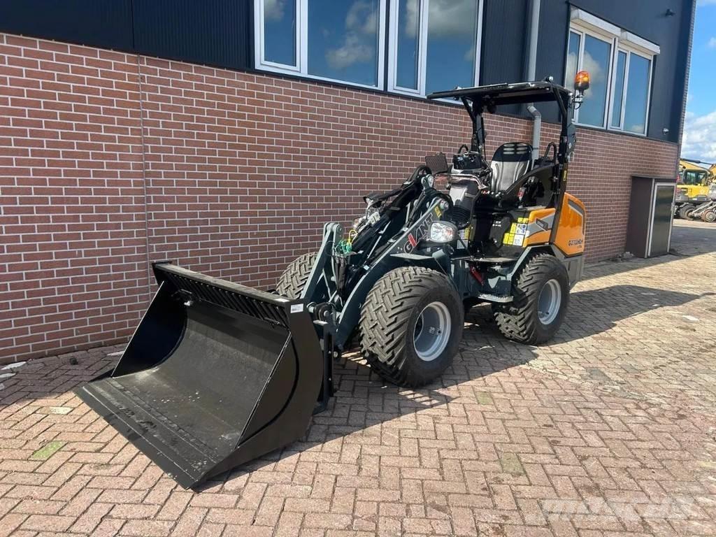 GiANT G2700 Miniładowarki