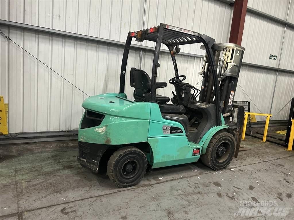 Mitsubishi FD30NT Wózki Diesla