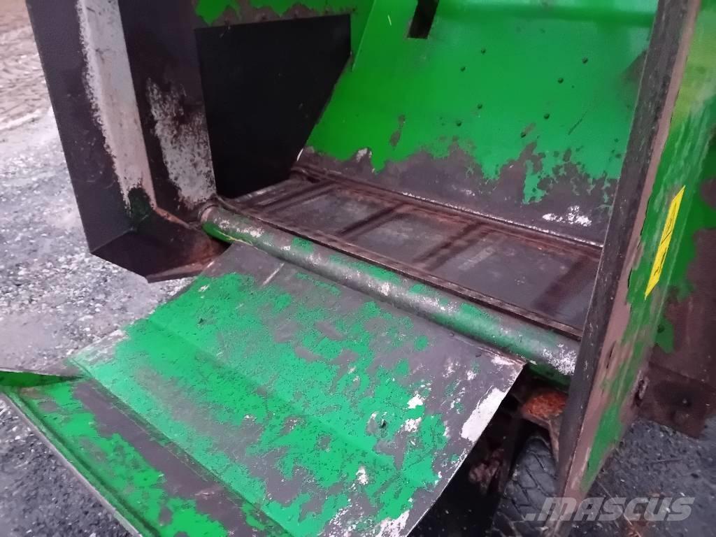 Agronic 140 4WD Mieszalniki