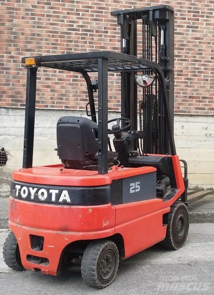 Toyota FBMF25 Wózki elektryczne