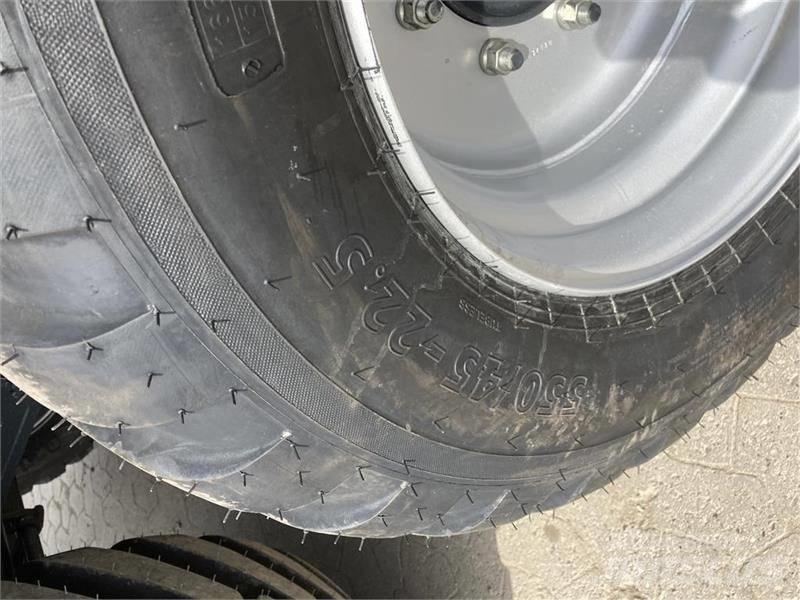 VM DINA RPPH 12500 Przyczepy do przewozu słomy w belach