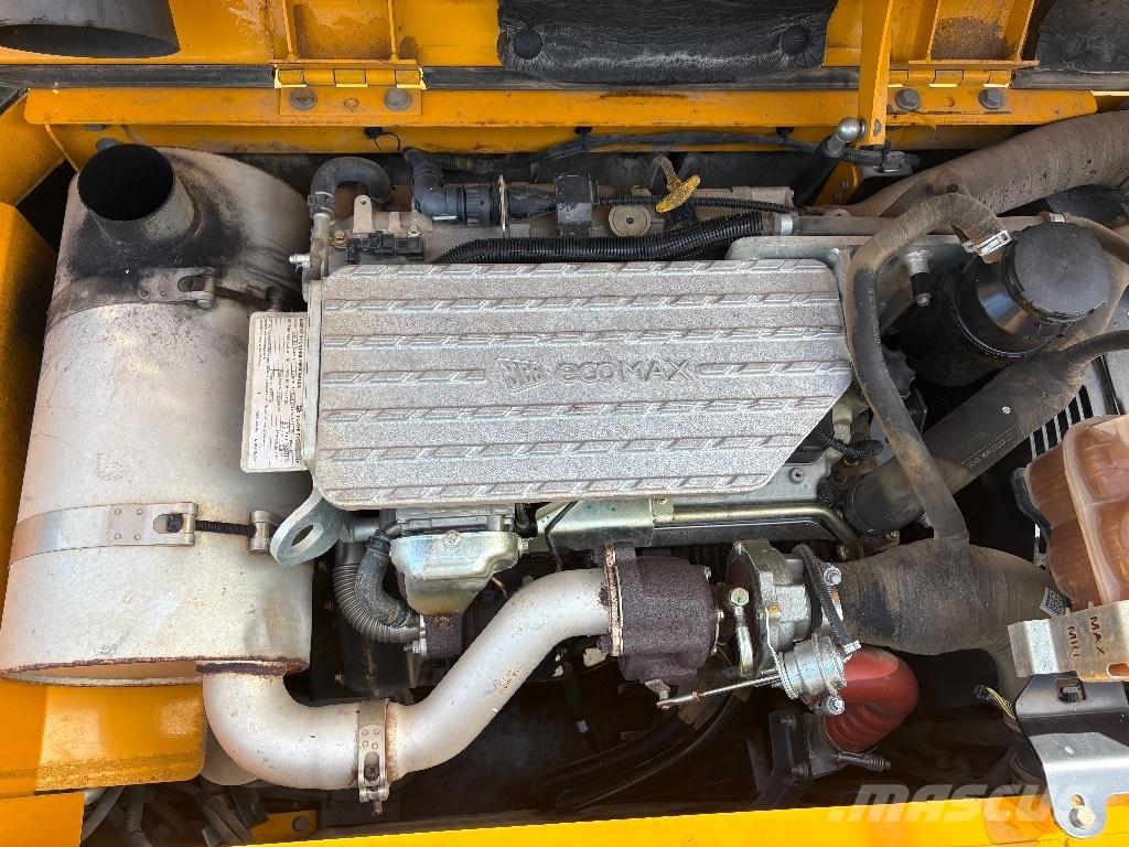 JCB JS 131 Koparki gąsienicowe