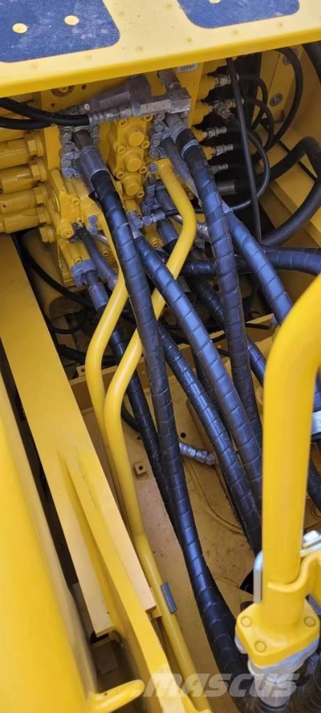 Komatsu 210LC-8 Koparki gąsienicowe