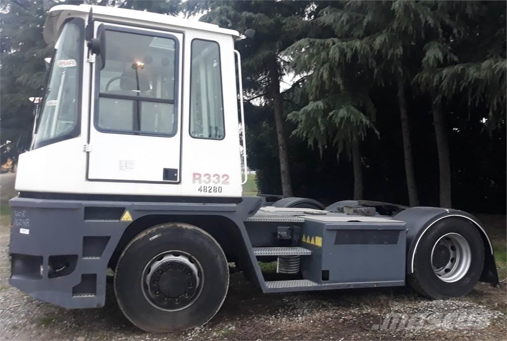  R332-4x4 Ciągniki terminalowe