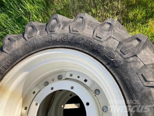 Trelleborg 440/65R24 Opony, koła i felgi