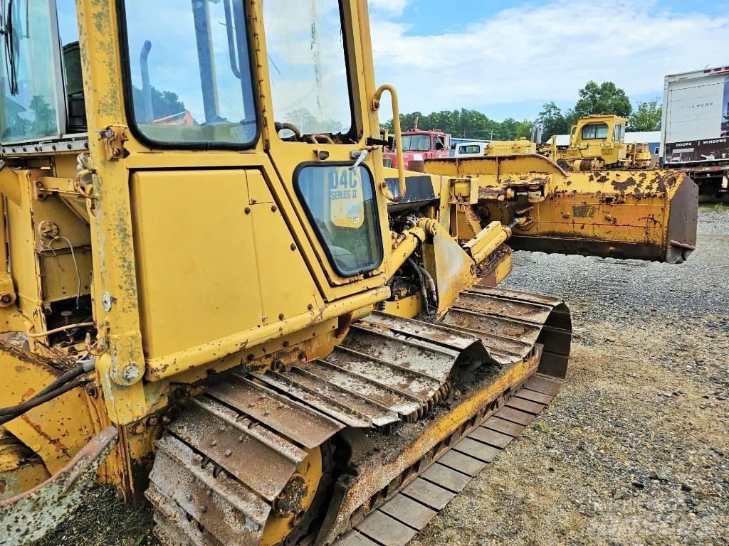 CAT D 4 C Spycharki gąsienicowe