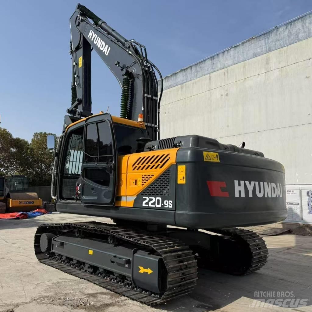 Hyundai R220-9S Koparki gąsienicowe