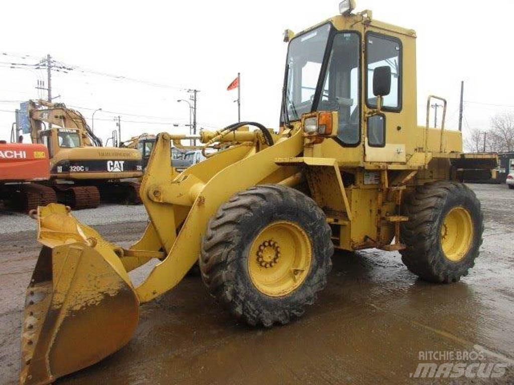 Komatsu WA100-1 Ładowarki kołowe