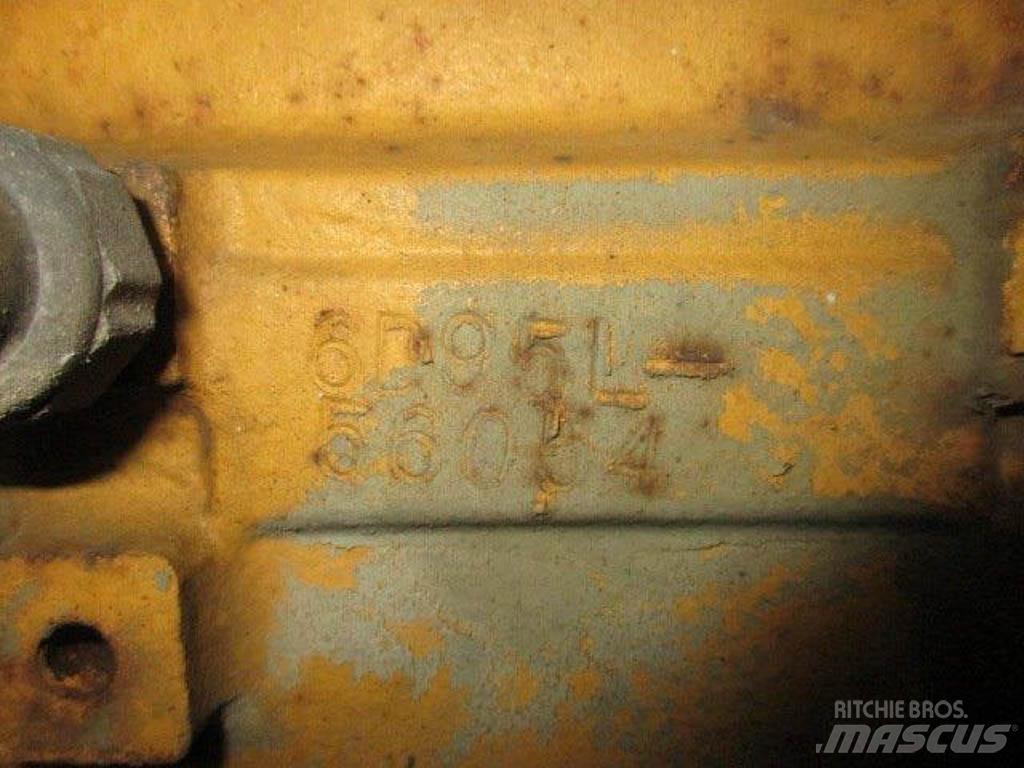 Komatsu WA100-1 Ładowarki kołowe