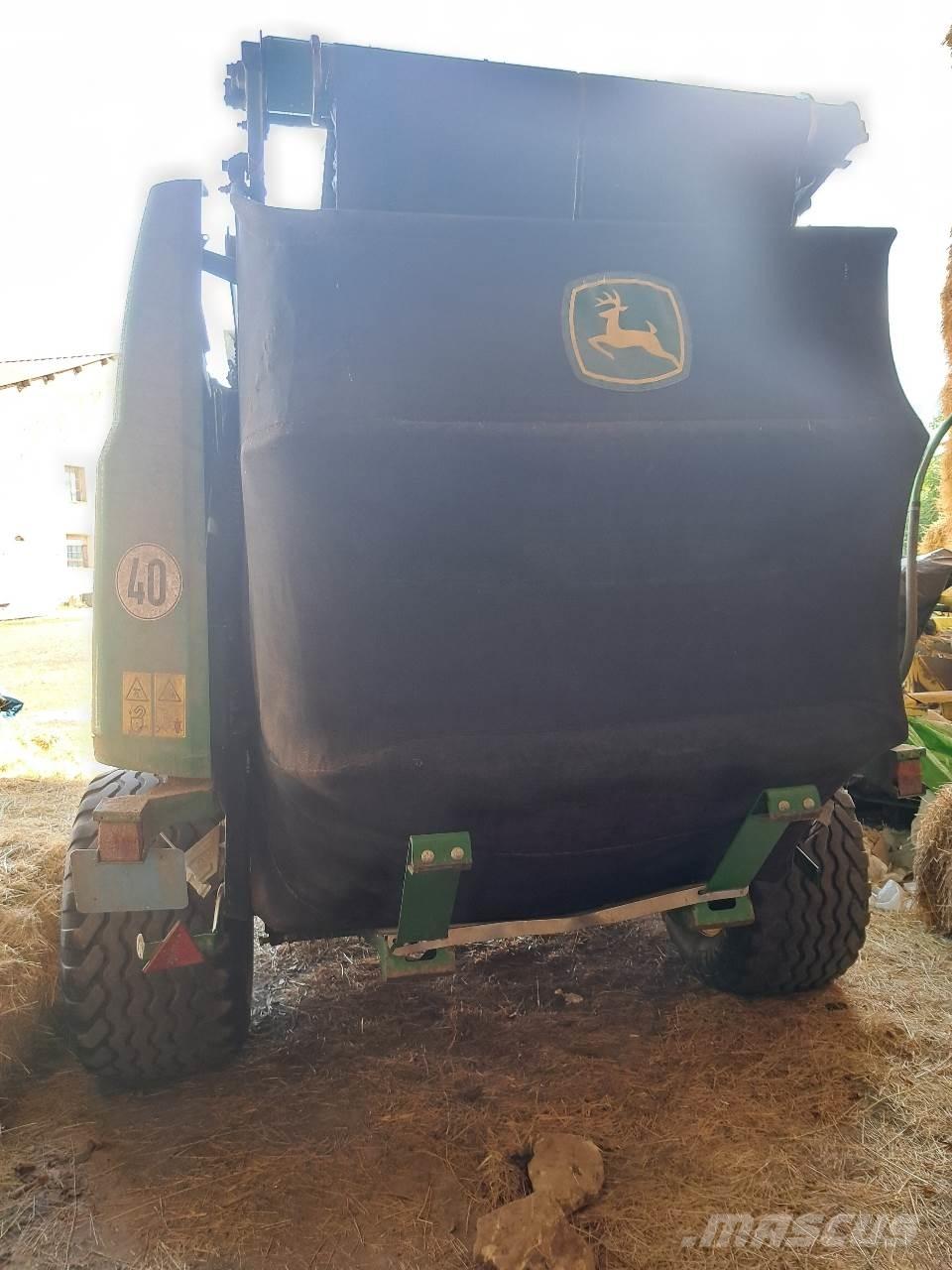 John Deere 990 Prasy zwijające