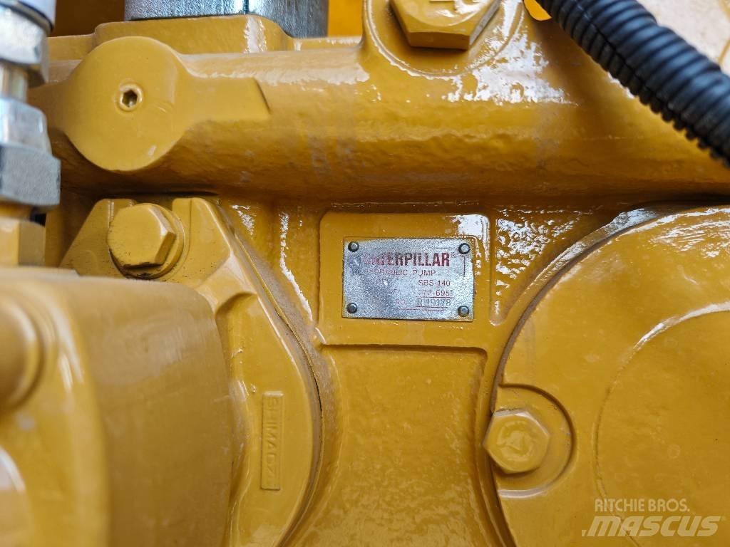 CAT 329 D Koparki gąsienicowe