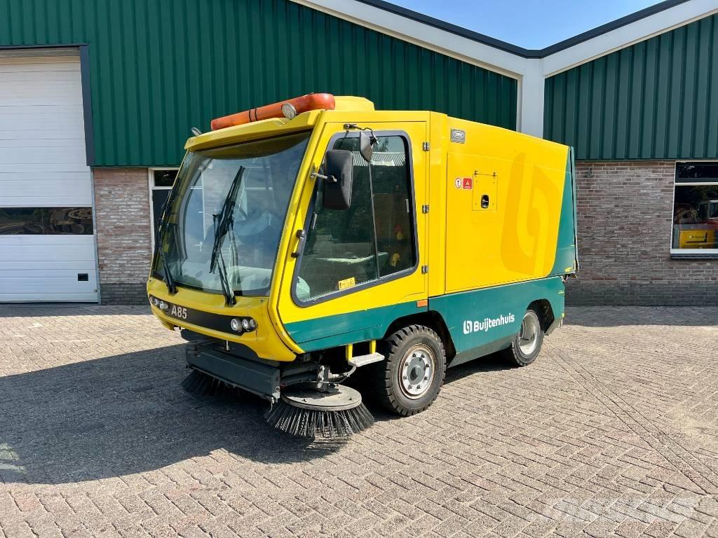 Tennant A85 Zamiatarki - Zgarniarki - Odśnieżarki