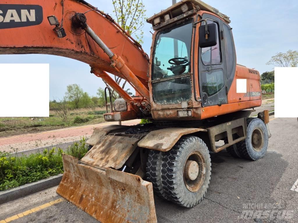 Doosan DX210WA Koparki kołowe