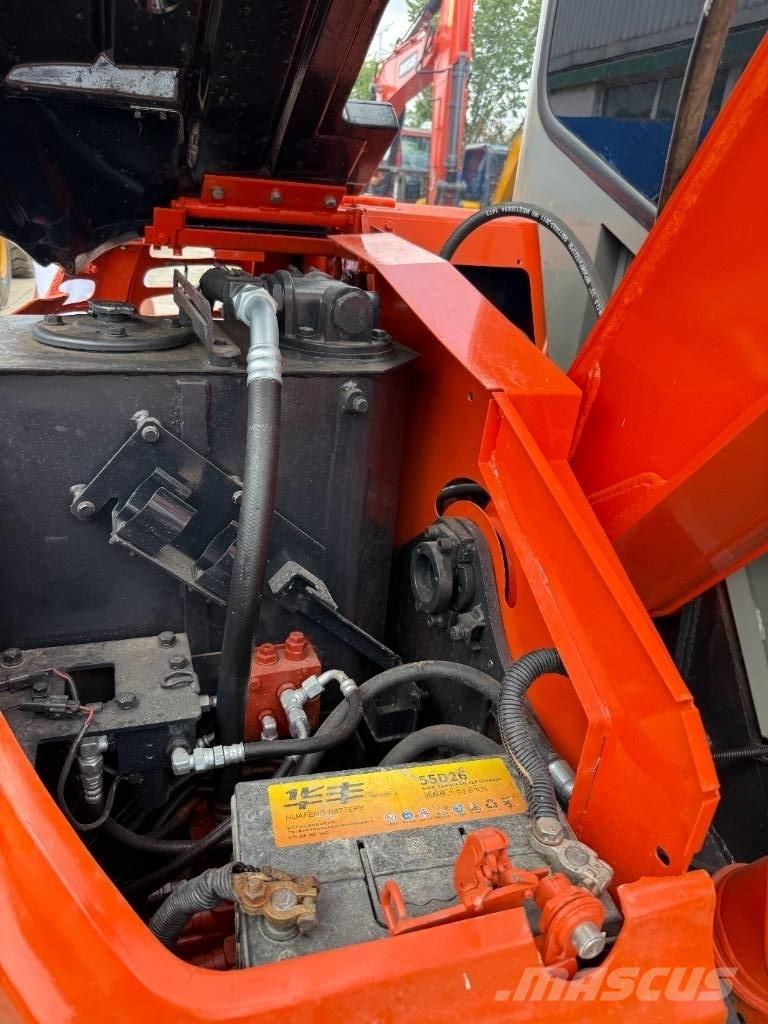 Hitachi Zaxis 55 U Koparki gąsienicowe